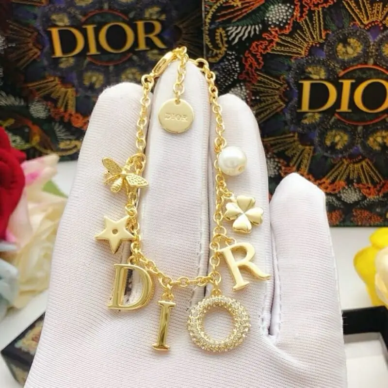 christian dior bracelets pour femme s_12243224